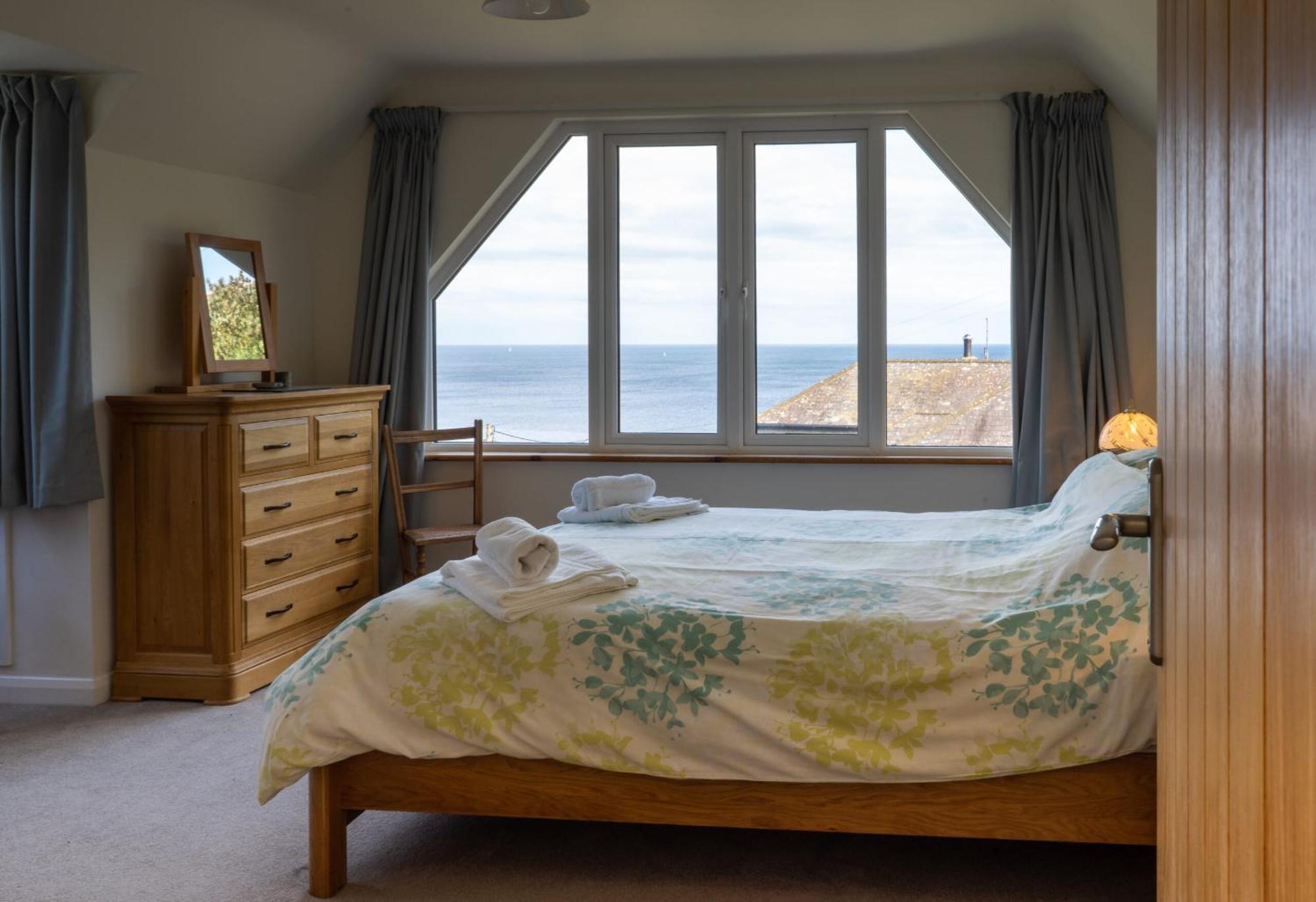 Spinnaker Cadgwith Holiday Home Extérieur photo